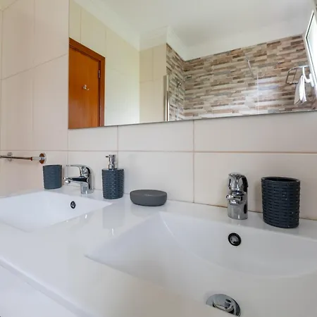 Διαμέρισμα Iii By Trip2portugal Caniço