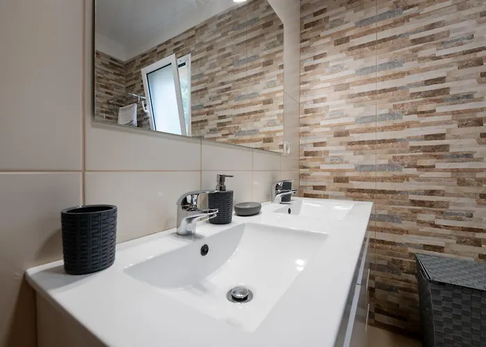 Iii By Trip2portugal شقة